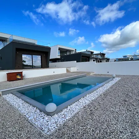 Luxury With Heated Pool & Panoramic Ocean & Valley Views *