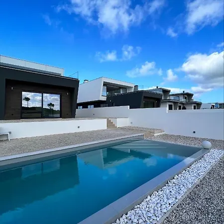 ヴィラ Luxury With Heated Pool & Panoramic Ocean & Valley Views サン・マルティーニョ・ド・ポルト
