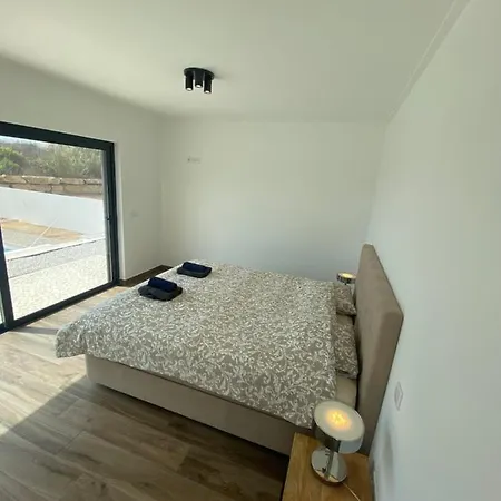 Luxury With Heated Pool & Panoramic Ocean & Valley Views ヴィラ サン・マルティーニョ・ド・ポルト
