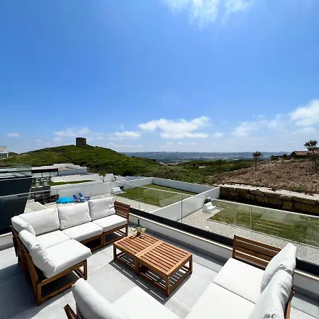 Willa Luxury With Heated Pool & Panoramic Ocean & Valley Views São Martinho do Porto